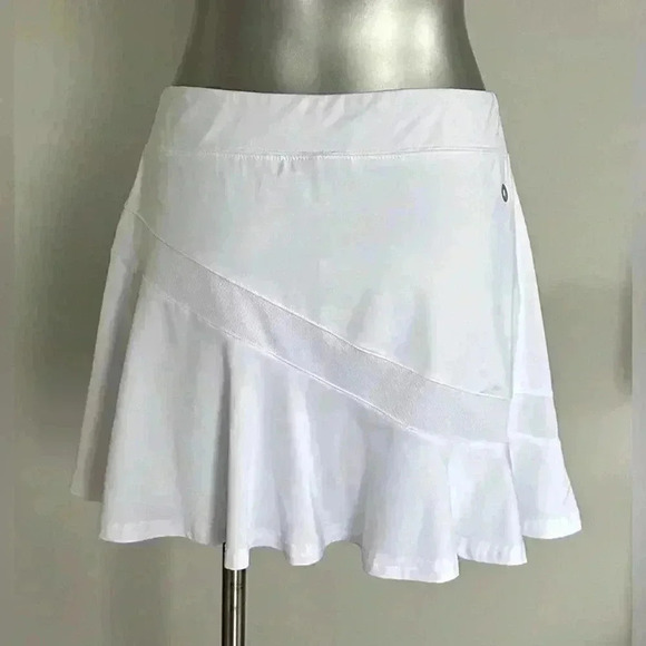 🆕White  Athletic Skort - Picture 4 of 16